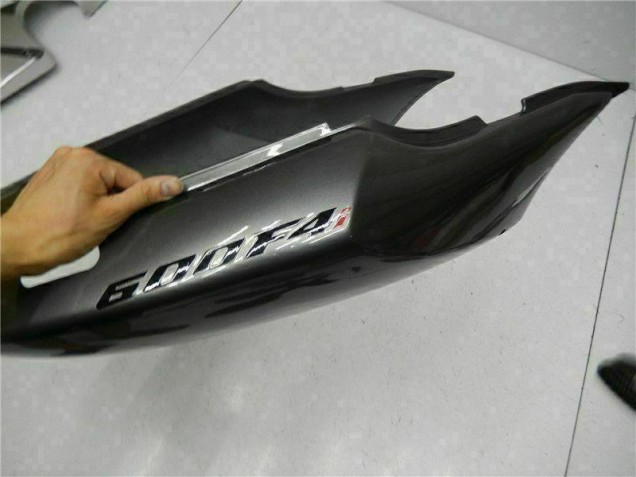 CBR 600 F4i 04-07 Verkleidungen - Silber Schwarz CBR 600 F4i 04-07 Verkleidungen - Silber Schwarz