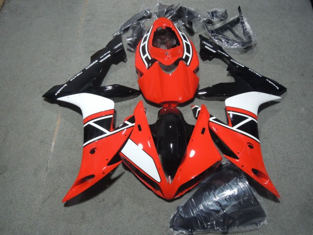 R1 04-06 Verkleidung - Rot Weiß Schwarz R1 04-06 Verkleidung - Rot Weiß Schwarz