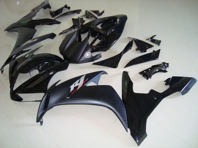 R1 04-06 Verkleidungen - Glänzend Schwarz R1 04-06 Verkleidungen - Glänzend Schwarz