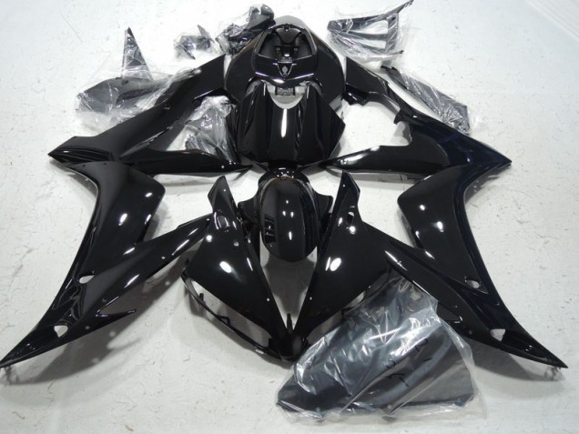 R1 04-06 Verkleidungen & Plastik - Schwarz R1 04-06 Verkleidungen & Plastik - Schwarz