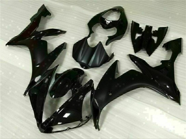 R1 04-06 Vollverkleidung - Schwarz R1 04-06 Vollverkleidung - Schwarz