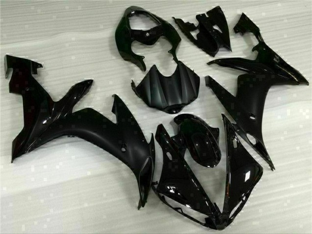 R1 04-06 Vollverkleidung - Schwarz R1 04-06 Vollverkleidung - Schwarz