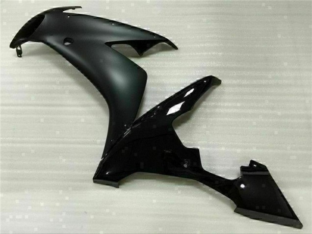 R1 04-06 Vollverkleidung - Schwarz R1 04-06 Vollverkleidung - Schwarz