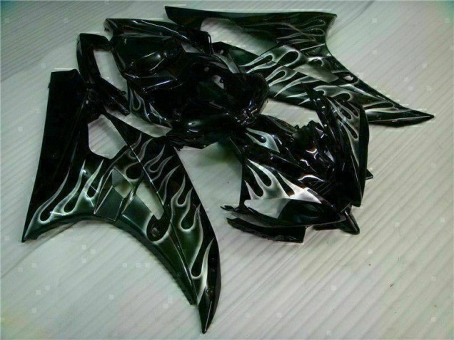 R6 06-07 Verkleidungen - Silber Flamme Schwarz R6 06-07 Verkleidungen - Silber Flamme Schwarz