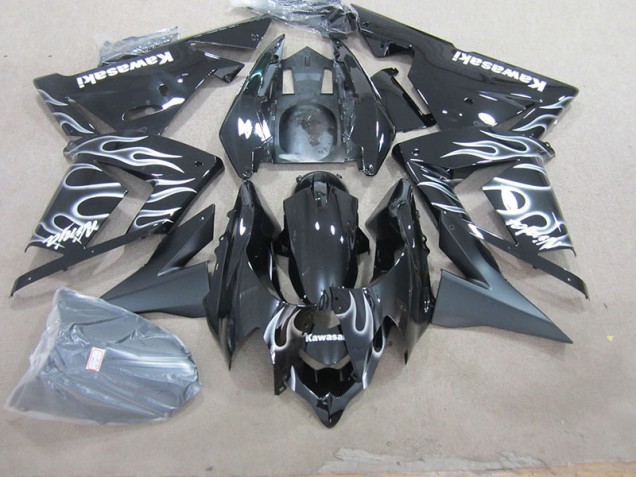 ZX10R 03-05 Verkleidungen - Schwarz mit Weißer Flamme ZX10R 03-05 Verkleidungen - Schwarz mit Weißer Flamme